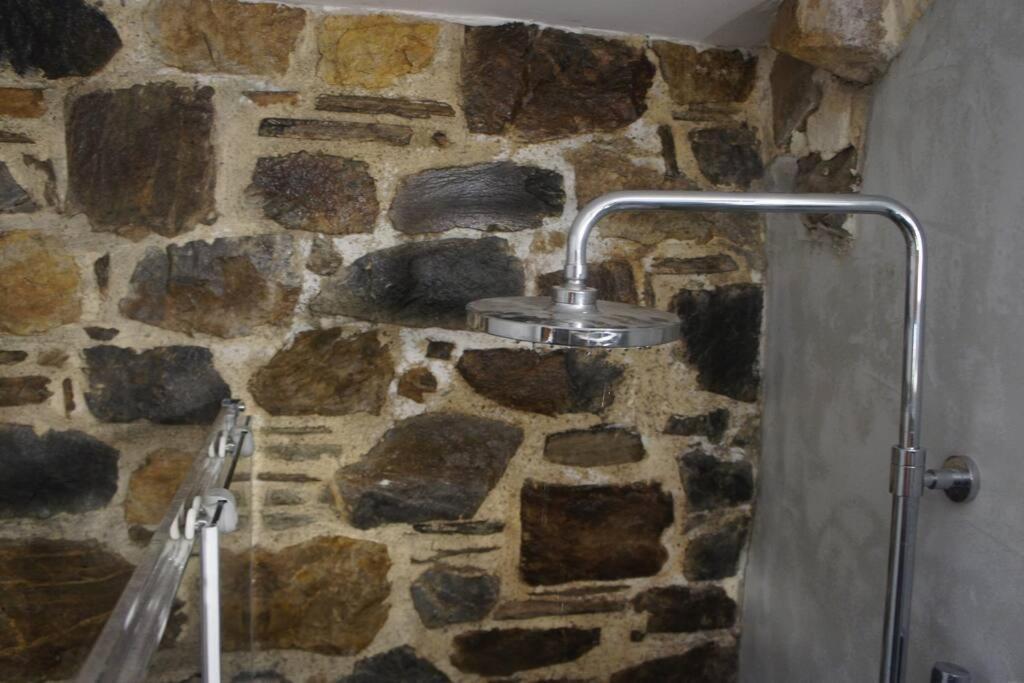 Вілла Rosales Stone House Amigdhalokefali Екстер'єр фото